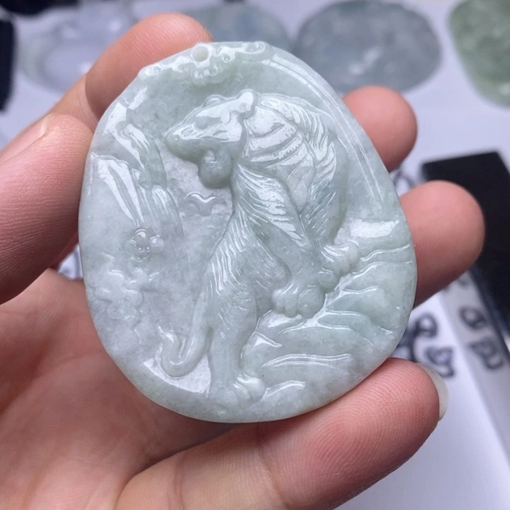 颈饰未镶嵌翡翠翡翠