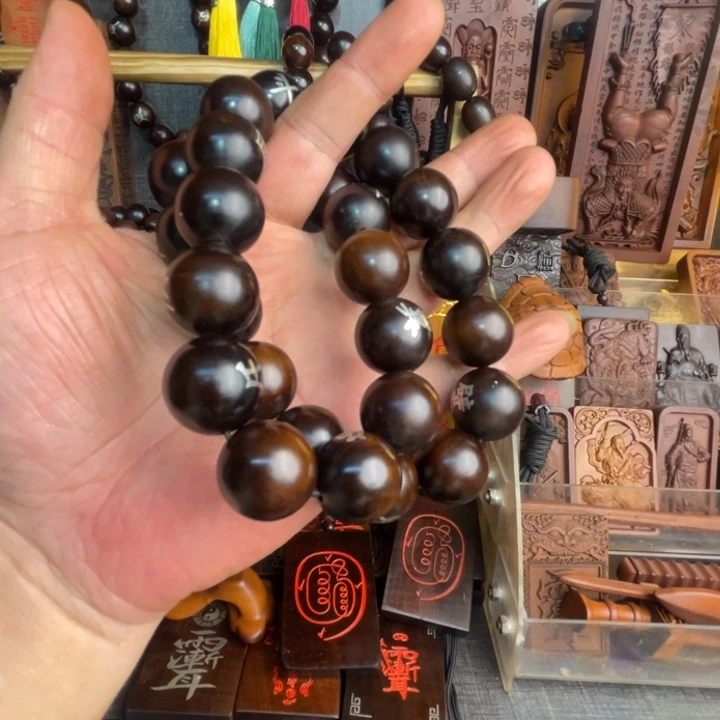 枣木隊****我雷击枣木雕刻珠子