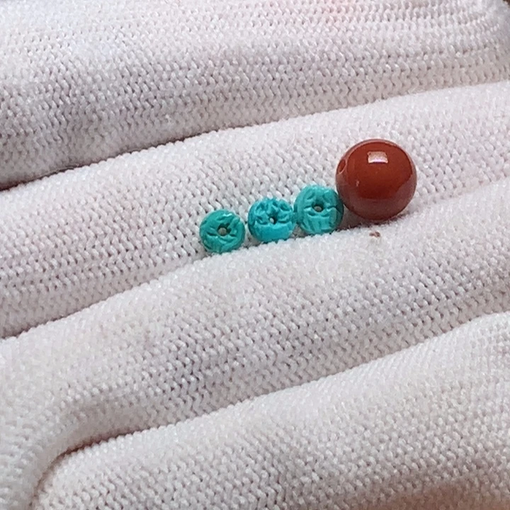 丁***ಠ南红玛瑙未镶嵌珠宝奇石