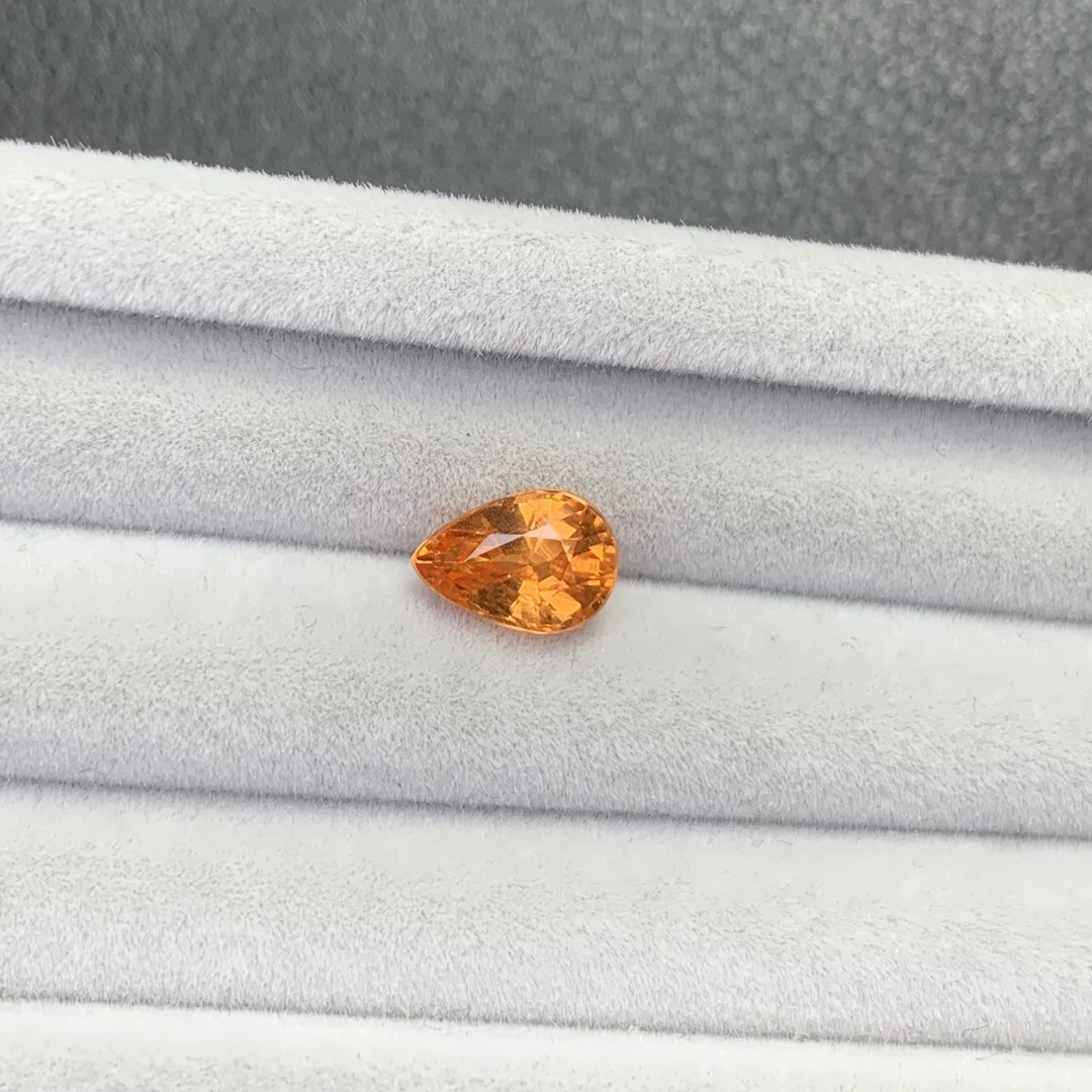 天然芬达石裸石 1.43ct色标级干净玻璃体晶体通透满火彩质感满满