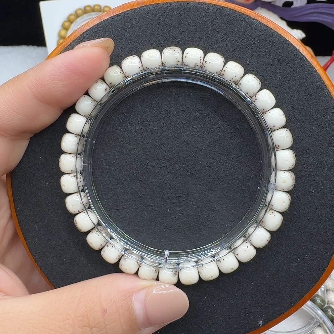 山***海手串星月菩提古瓷白卡7正月留白