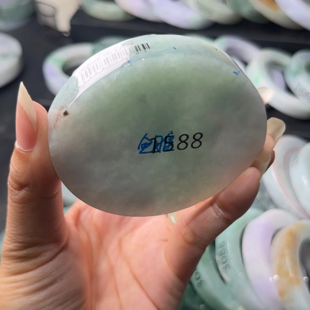 定制翡翠未镶嵌天然翡翠手镯
