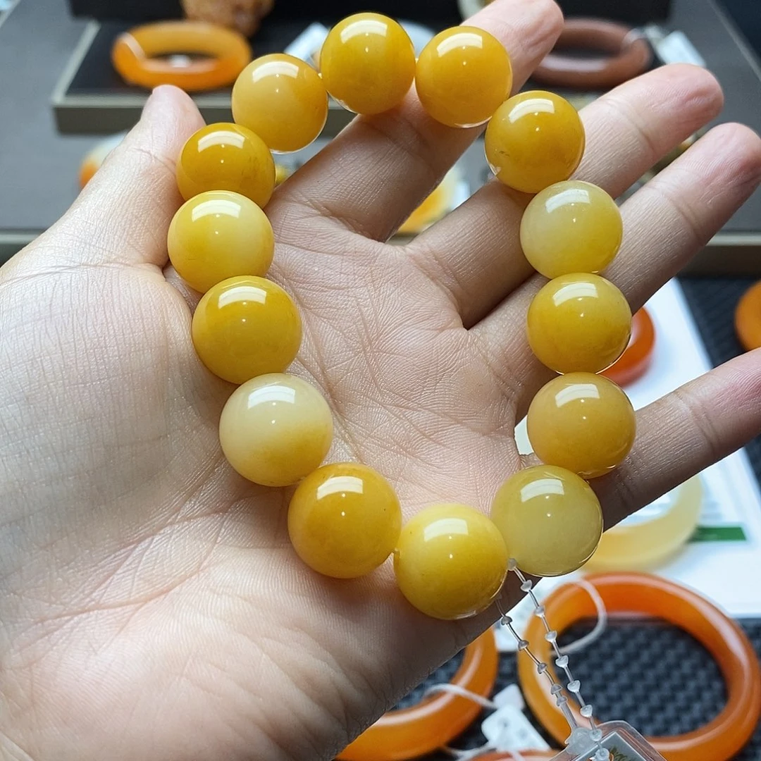 未镶嵌石英质玉（黄龙玉）手镯