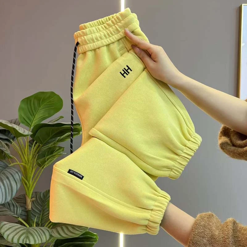 欧货慕斯棉加厚休闲卫裤女2025春新款时尚减龄百搭刺绣束脚萝卜裤