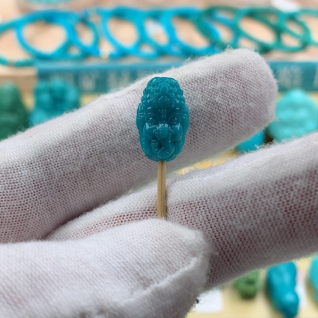 绿松石颈饰未镶嵌