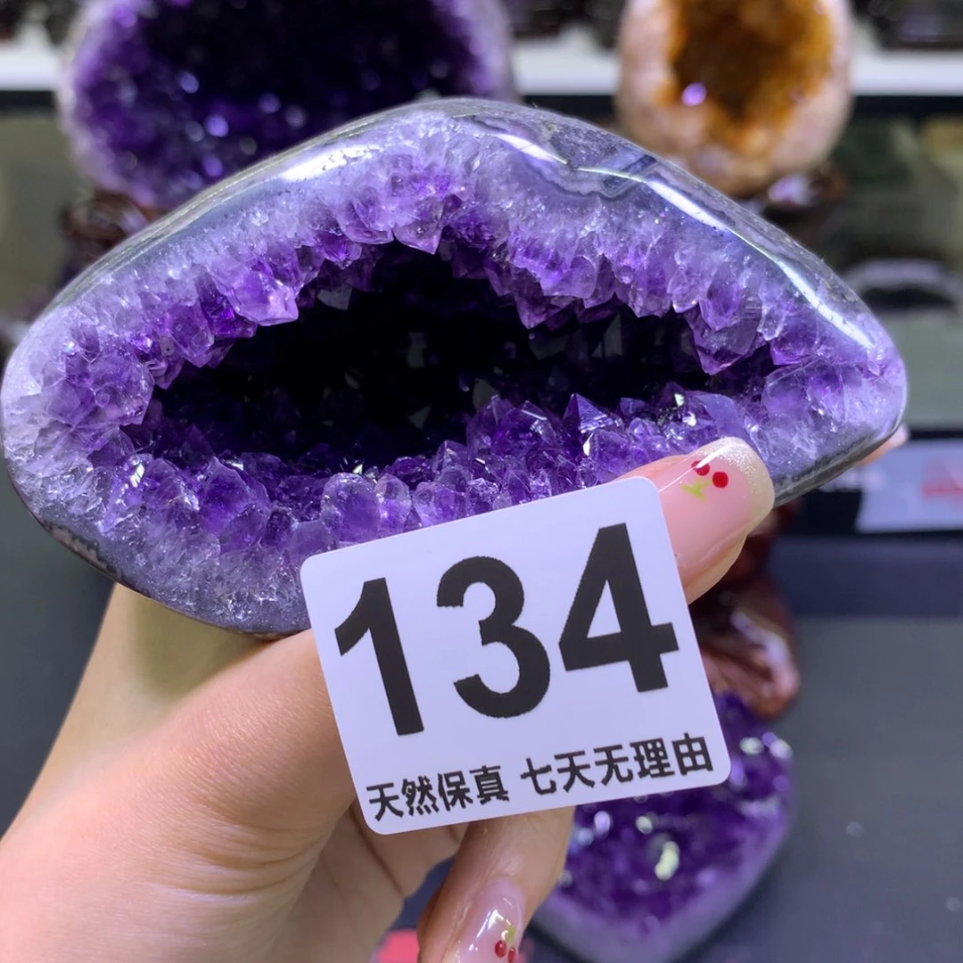 未镶嵌水晶大型摆件（非配饰）