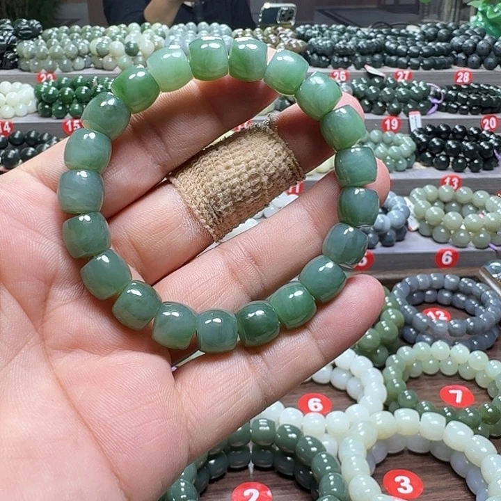 未镶嵌手链和田玉（碧玉）直切卡10