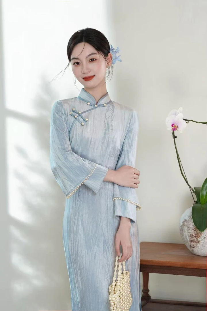 风华《蓝汀谣》2025秋季上新水蓝丝绒气质优雅长款旗袍