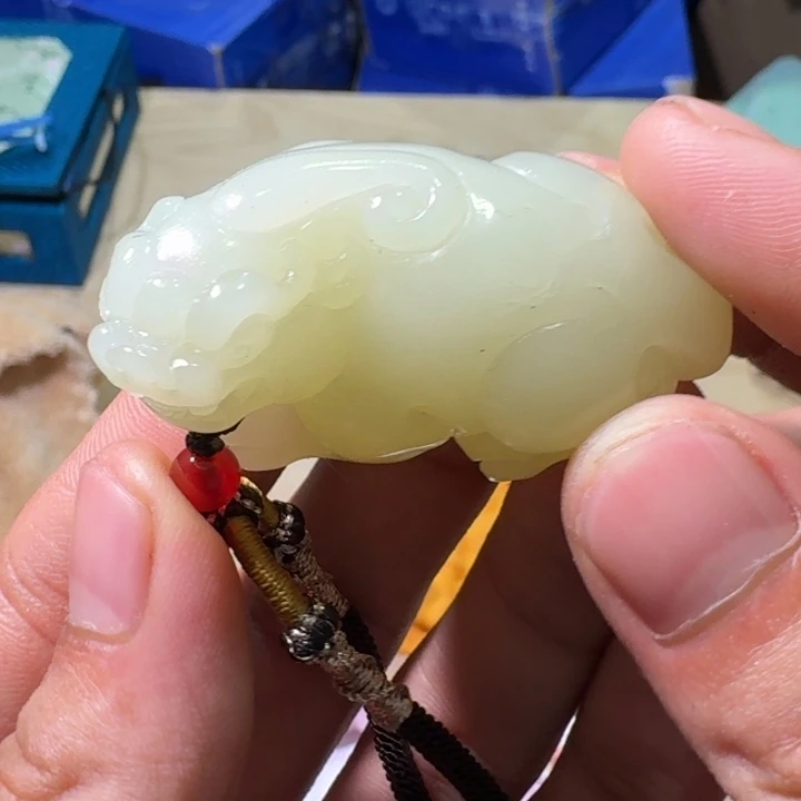 未镶嵌和田玉（糖玉）挂件
