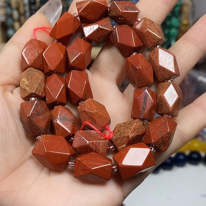 玛瑙/玉髓未镶嵌珠宝半成品天然红石八棱卡10*14mm