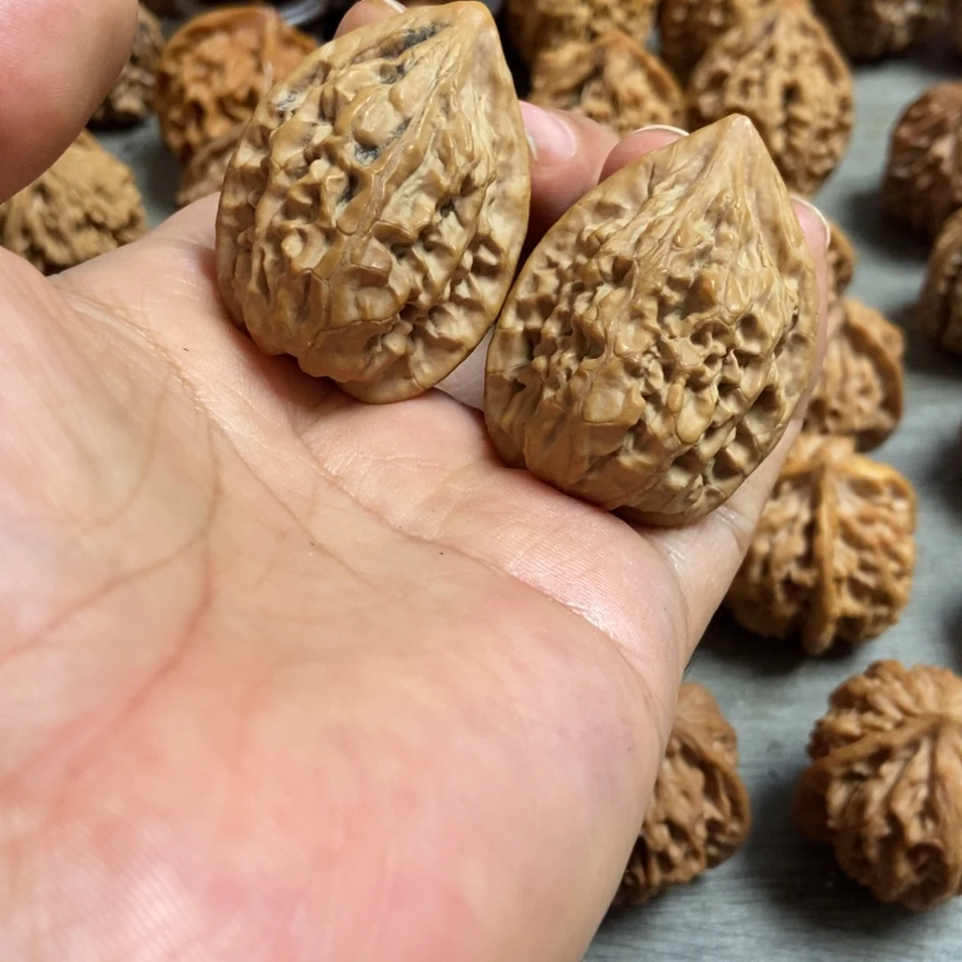 在***3把件文玩核桃罗汉鸡心33尺福利