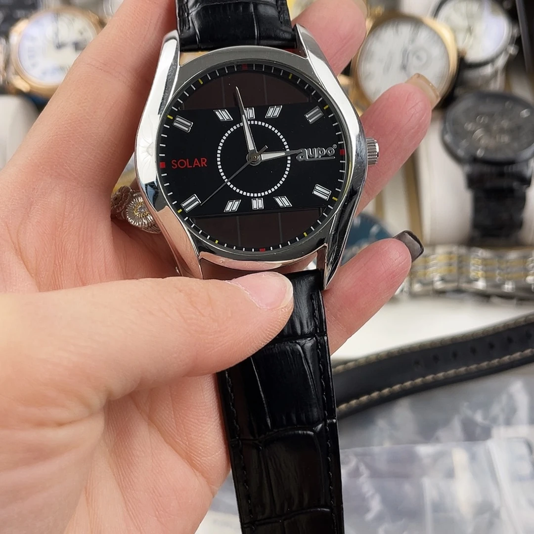 钢锻造碳光动能机芯