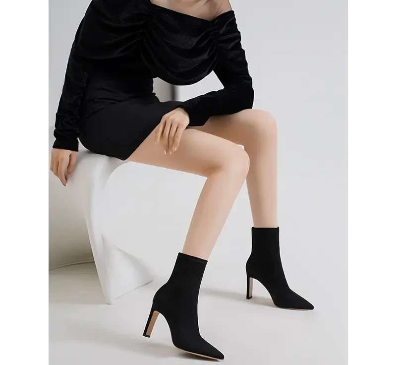 时尚尖头高跟短靴女2024新款秋冬细跟黑色绒面袜靴裸靴弹力瘦瘦靴