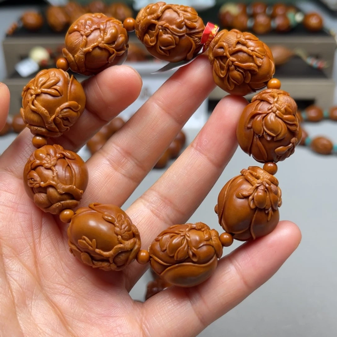 吊坠橄榄核玉兰花手串，需定制
