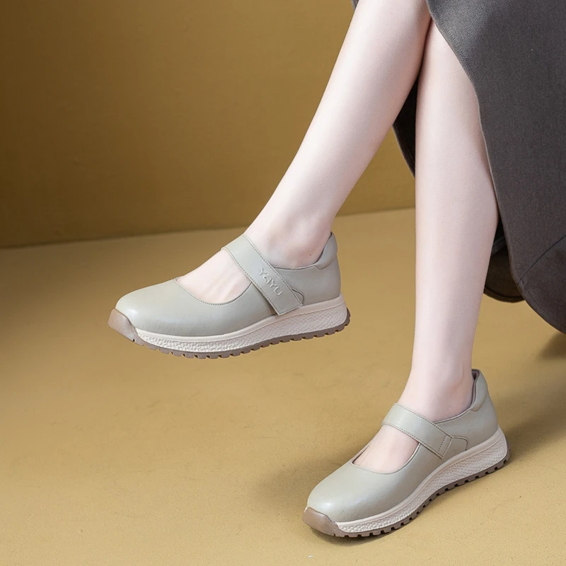 25008春季单鞋真皮圆头休闲运动旅游散步鞋防滑软底平跟浅口女鞋