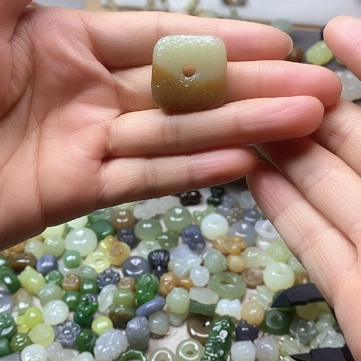 未镶嵌和田玉挂件方扣