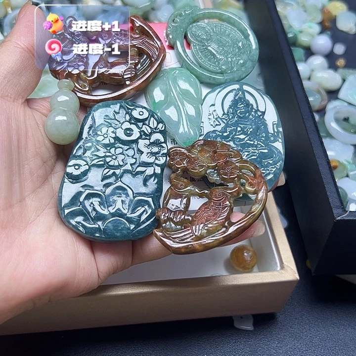 怀***享颈饰未镶嵌翡翠天然翡翠308