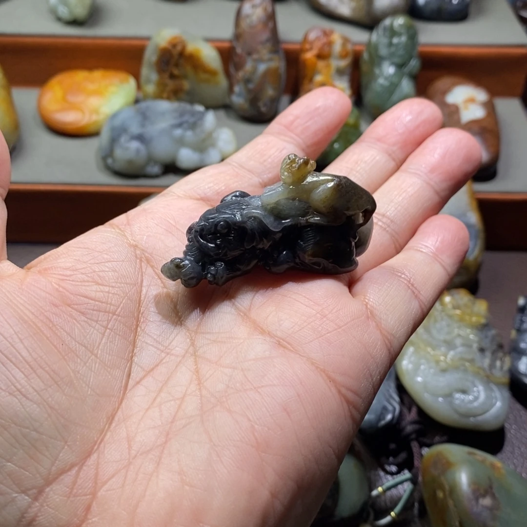 尚***文和田玉未镶嵌挂件