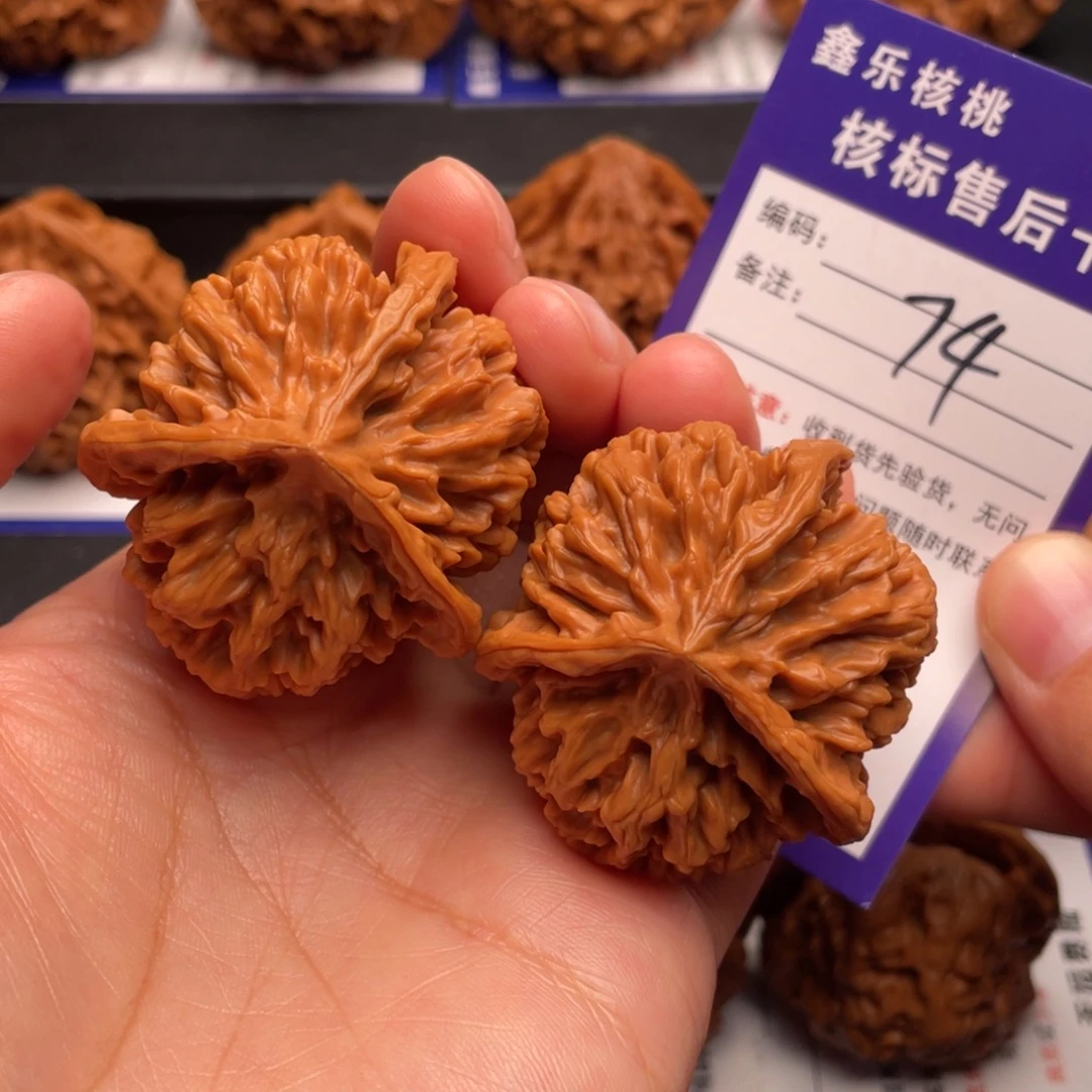 文玩核桃把件三棱44尺52克