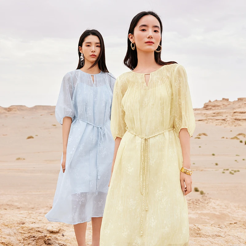 谭飞【风起敦煌轻舞霓裳】夏季新款轻盈飘逸夏日度假连衣裙女