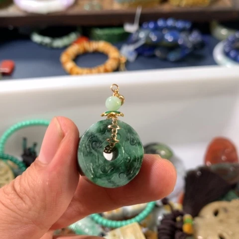 【闪购商品】翡翠未镶嵌颈饰