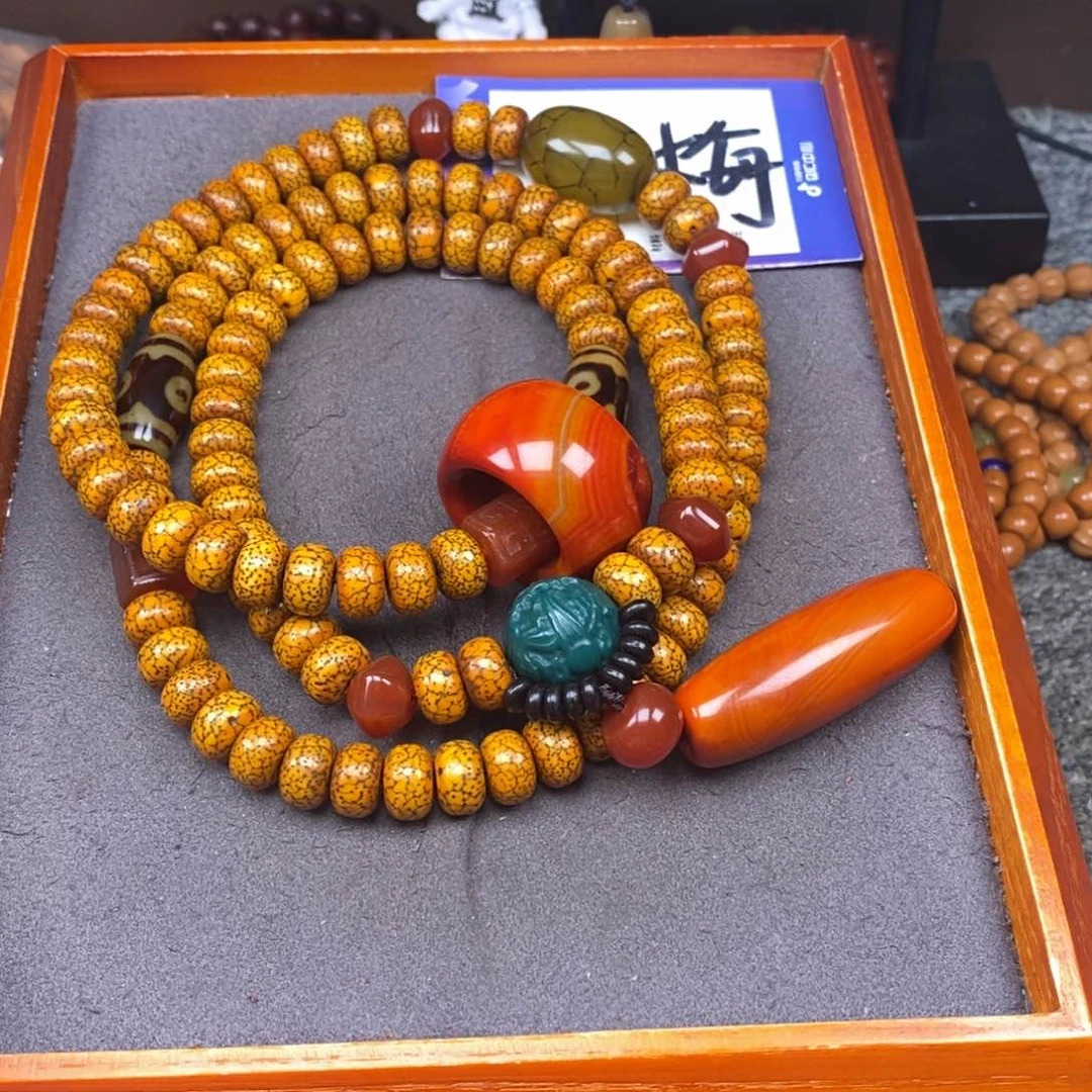 星月菩提吊坠蹦**跳星月