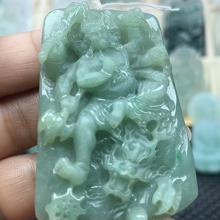 颈饰未镶嵌翡翠天然翡翠或玉龙不动