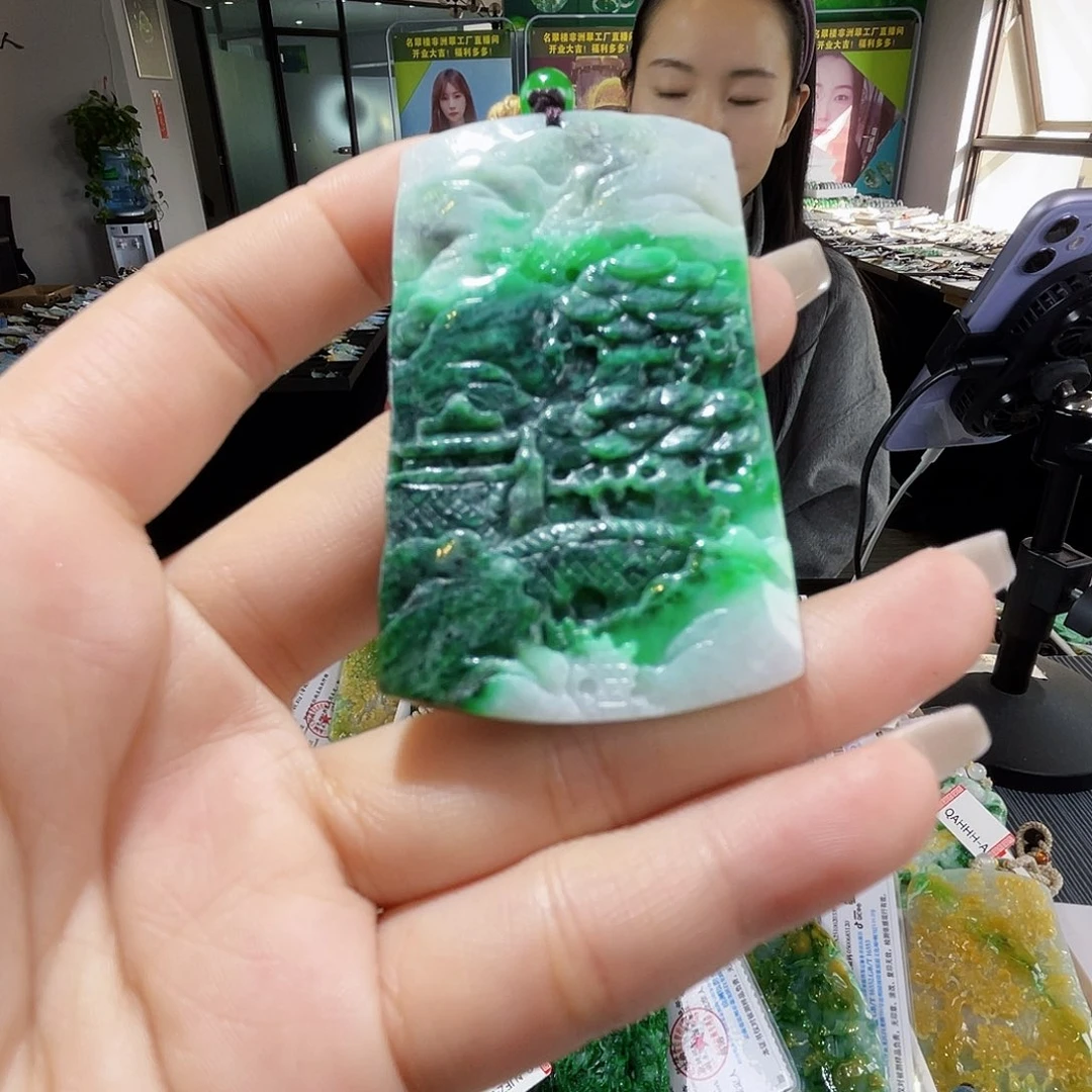 颈饰未镶嵌翡翠一
