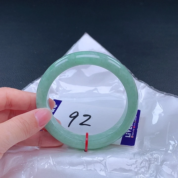 翡翠手镯未镶嵌手镯100098
