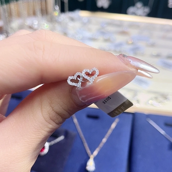 实验室培育钻石铂Pt950镶嵌爱心镂空耳钉