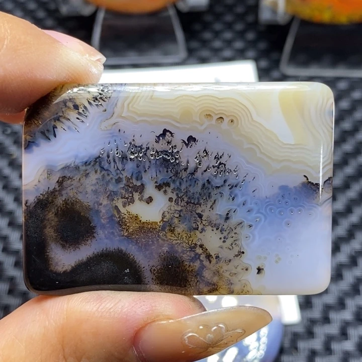 玛瑙/玉髓颈饰未镶嵌泥*