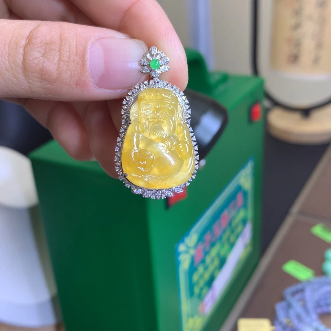 翡翠颈饰18K金镶嵌翡翠