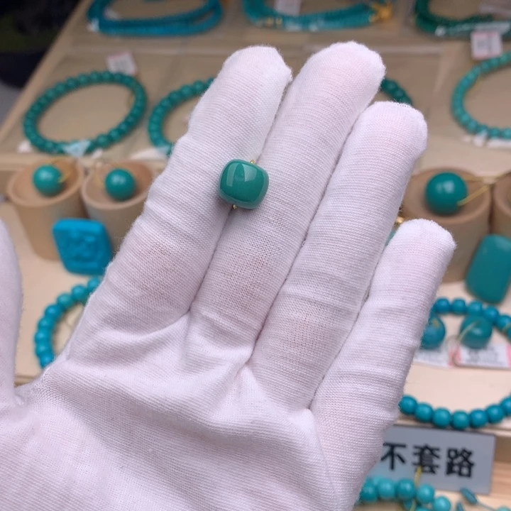 未镶嵌绿松石珠宝奇石