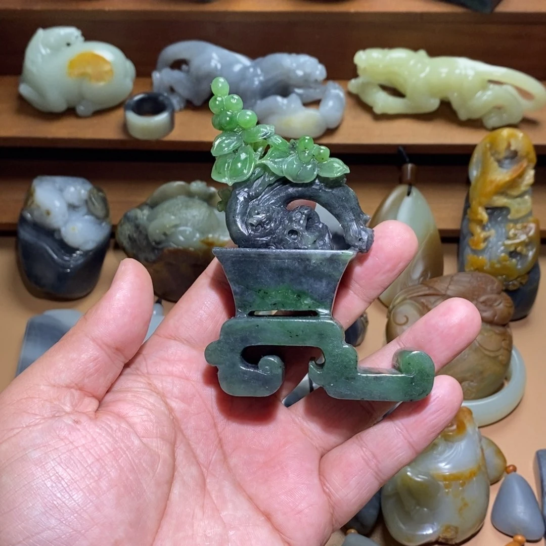 未镶嵌和田玉摆件