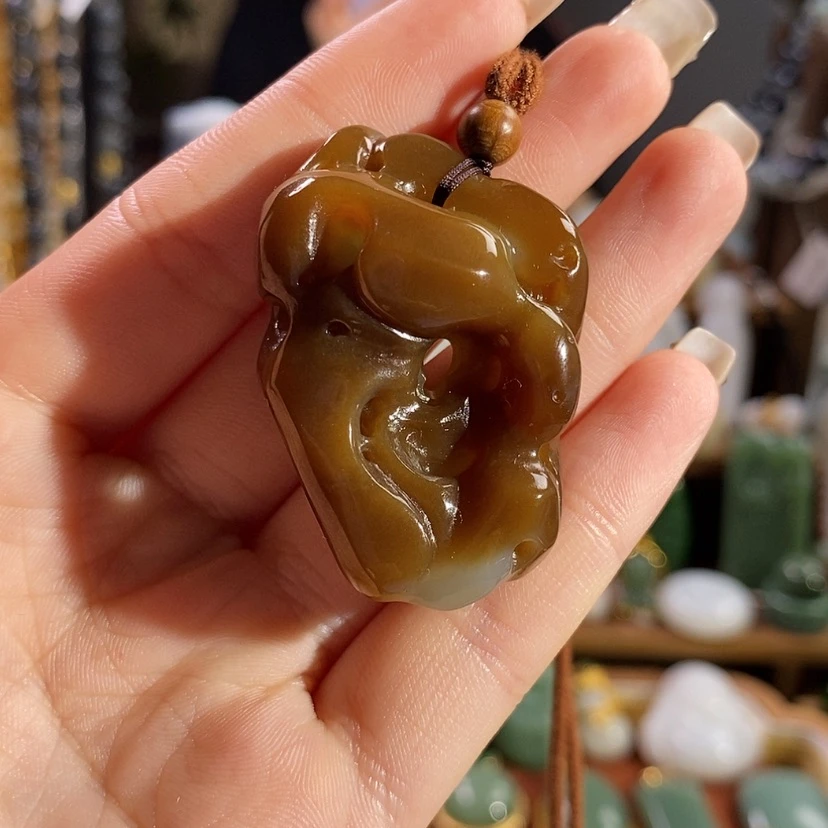 【闪购商品】吊坠(赠链)未镶嵌和田玉