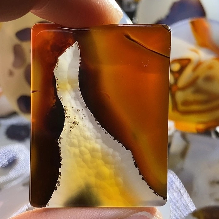 未镶嵌颈饰玛瑙/玉髓心**割