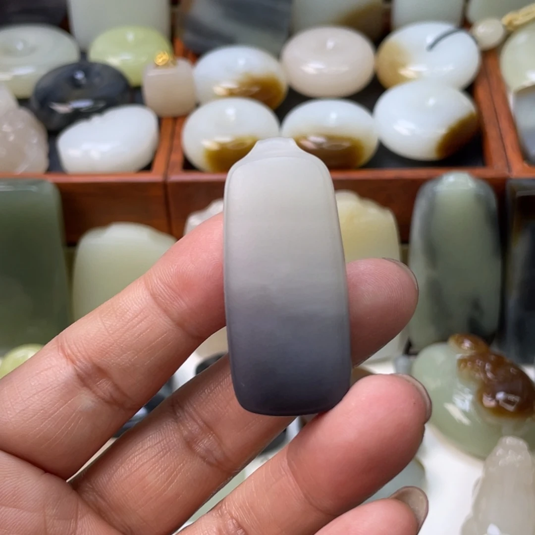 和田玉颈饰未镶嵌用****8