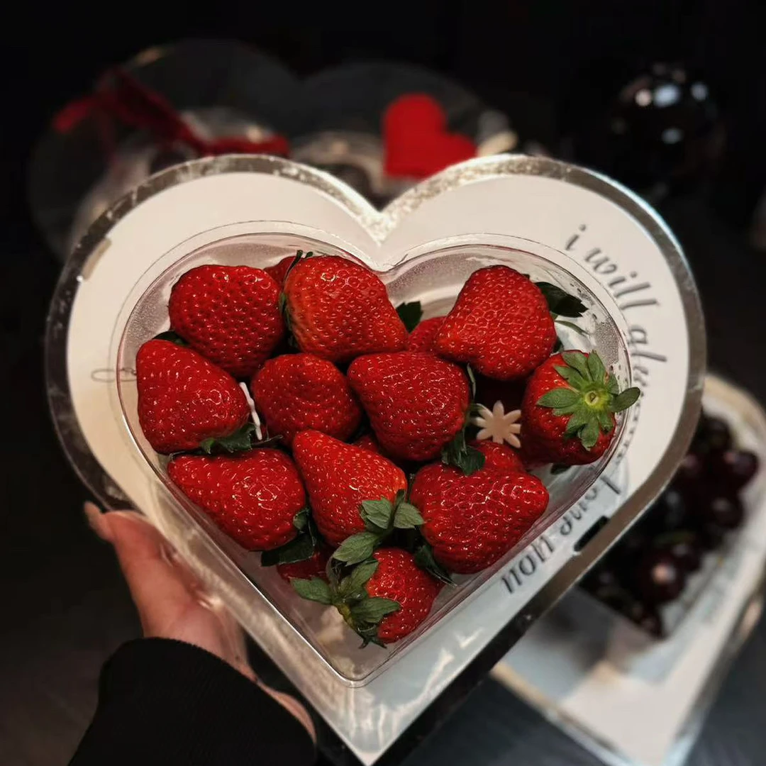圣诞草莓心型礼盒