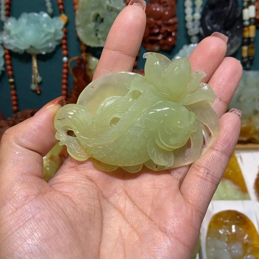 未镶嵌蛇纹石玉颈饰