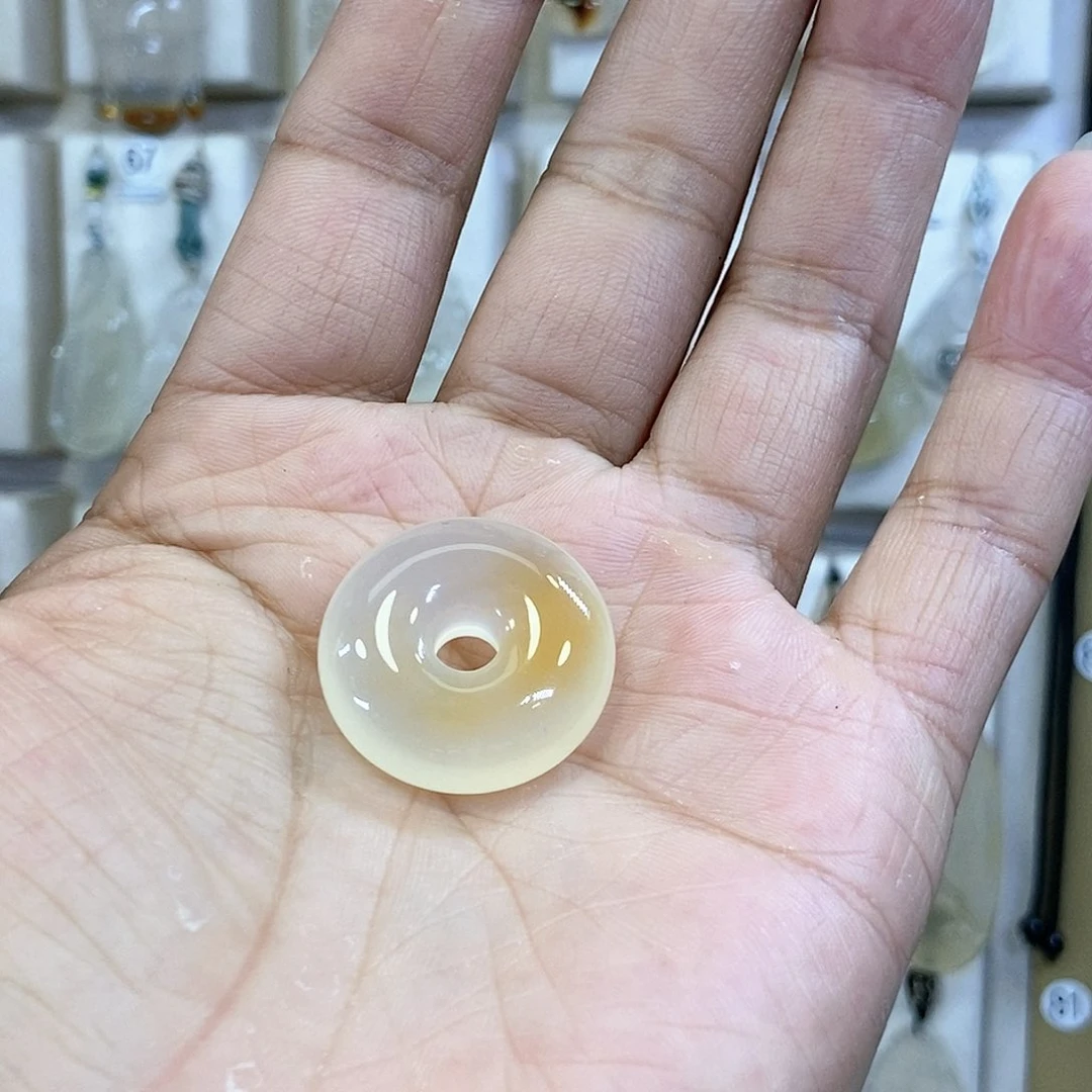 玛瑙/玉髓颈饰未镶嵌?**Ý