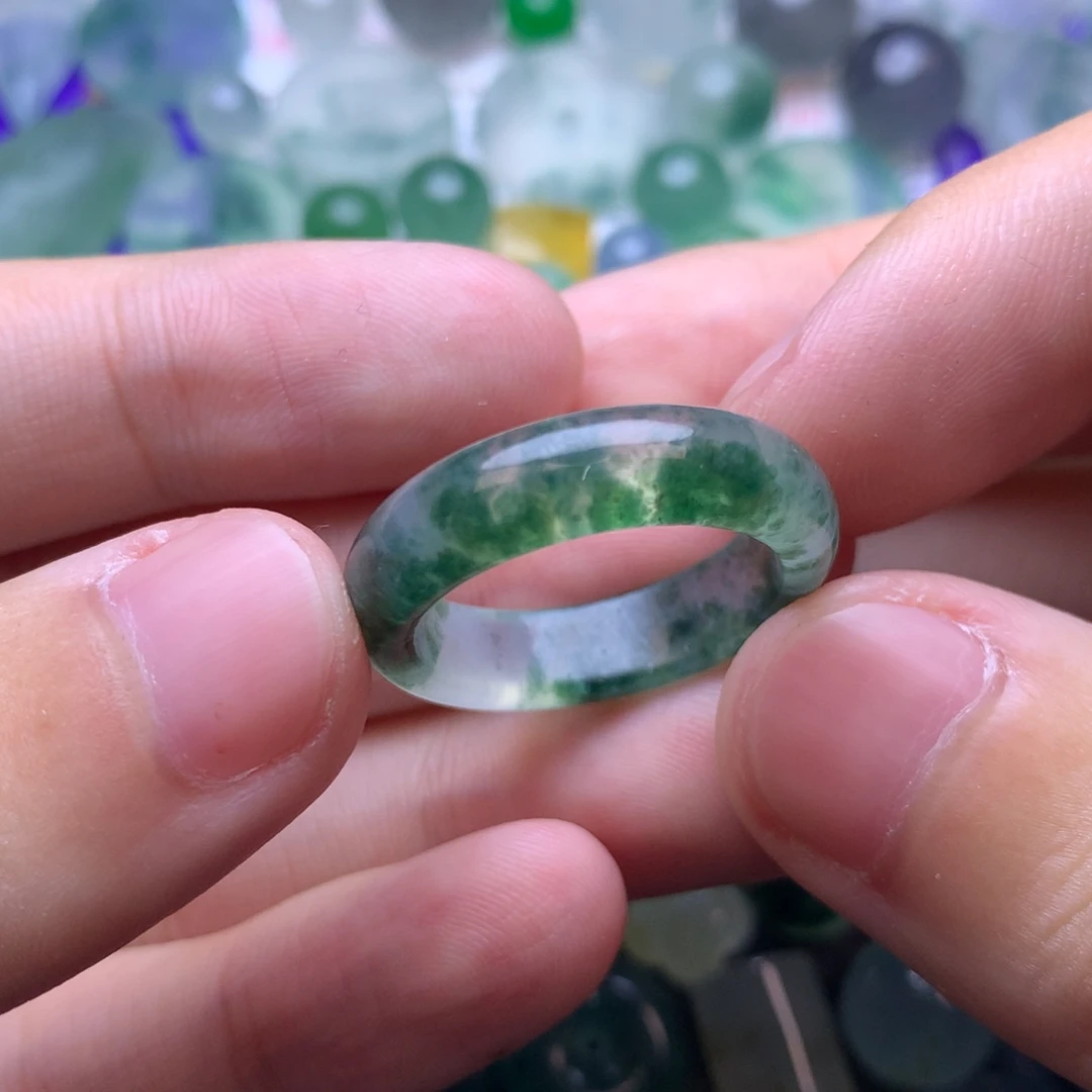 定制翡翠未镶嵌挂件