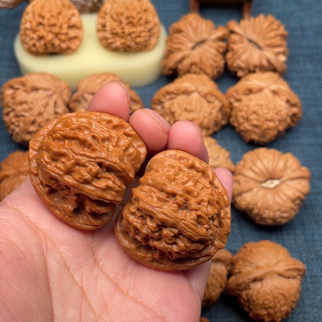 核***起文玩核桃把件39三角白全品