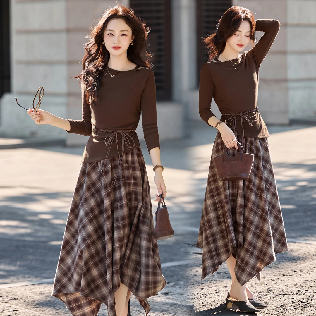 复古港风气质露肩套装裙女2025年春秋新款不规则格纹半身裙两件套