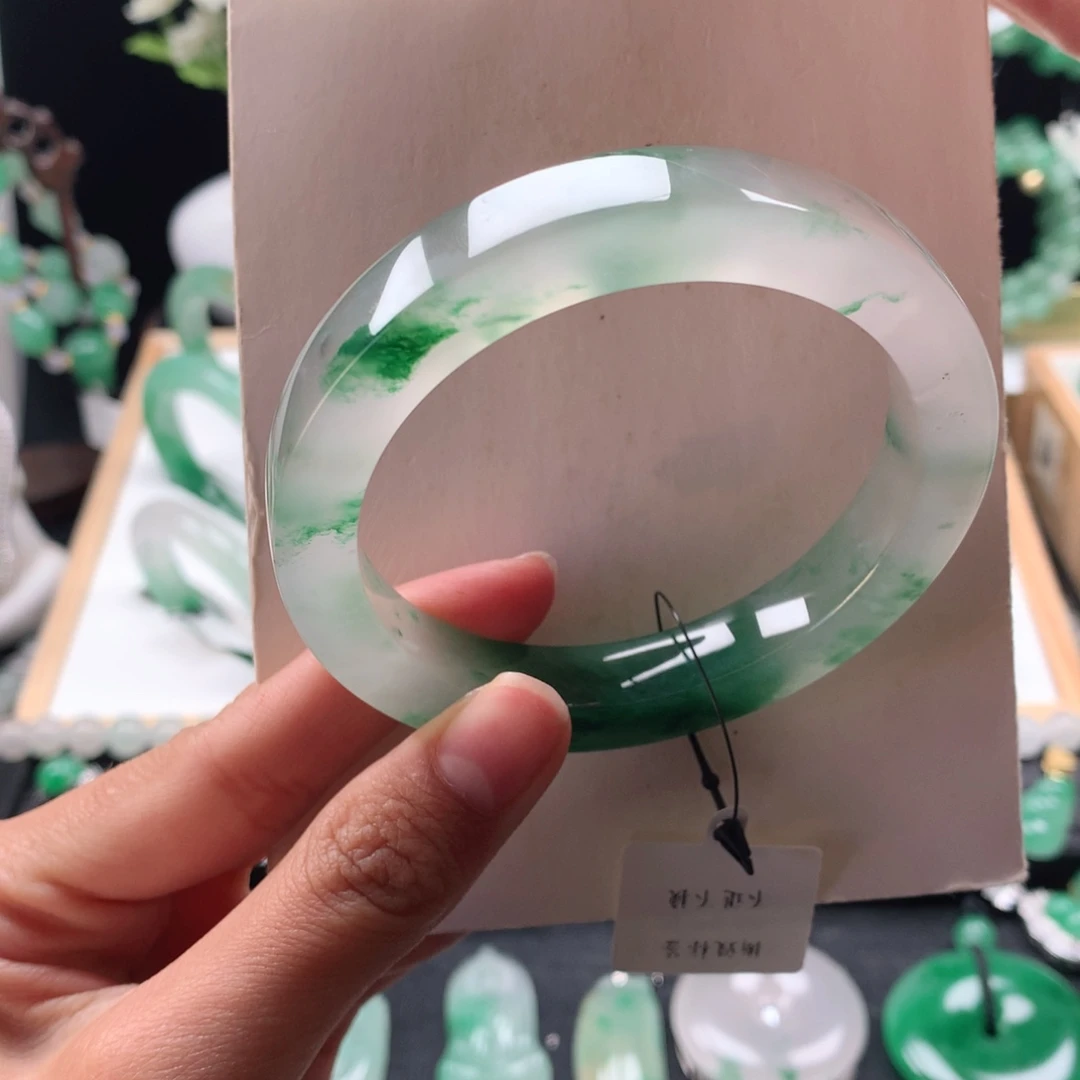 石英质玉未镶嵌手镯