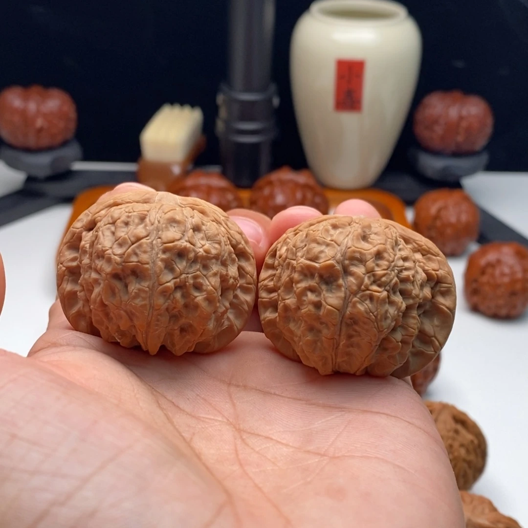 核桃把件42-42-39血麒麟