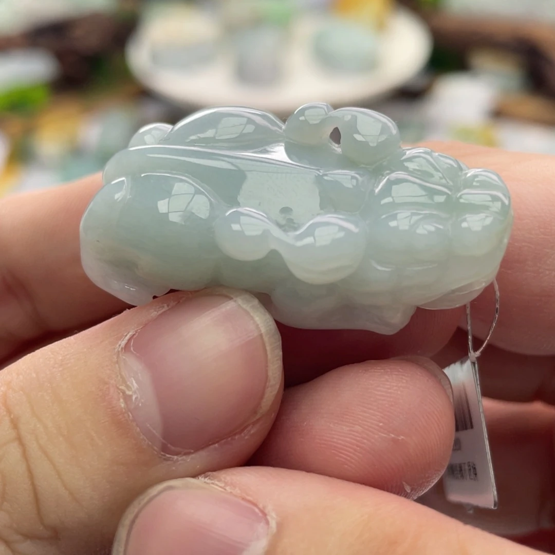 翡翠颈饰未镶嵌貔貅