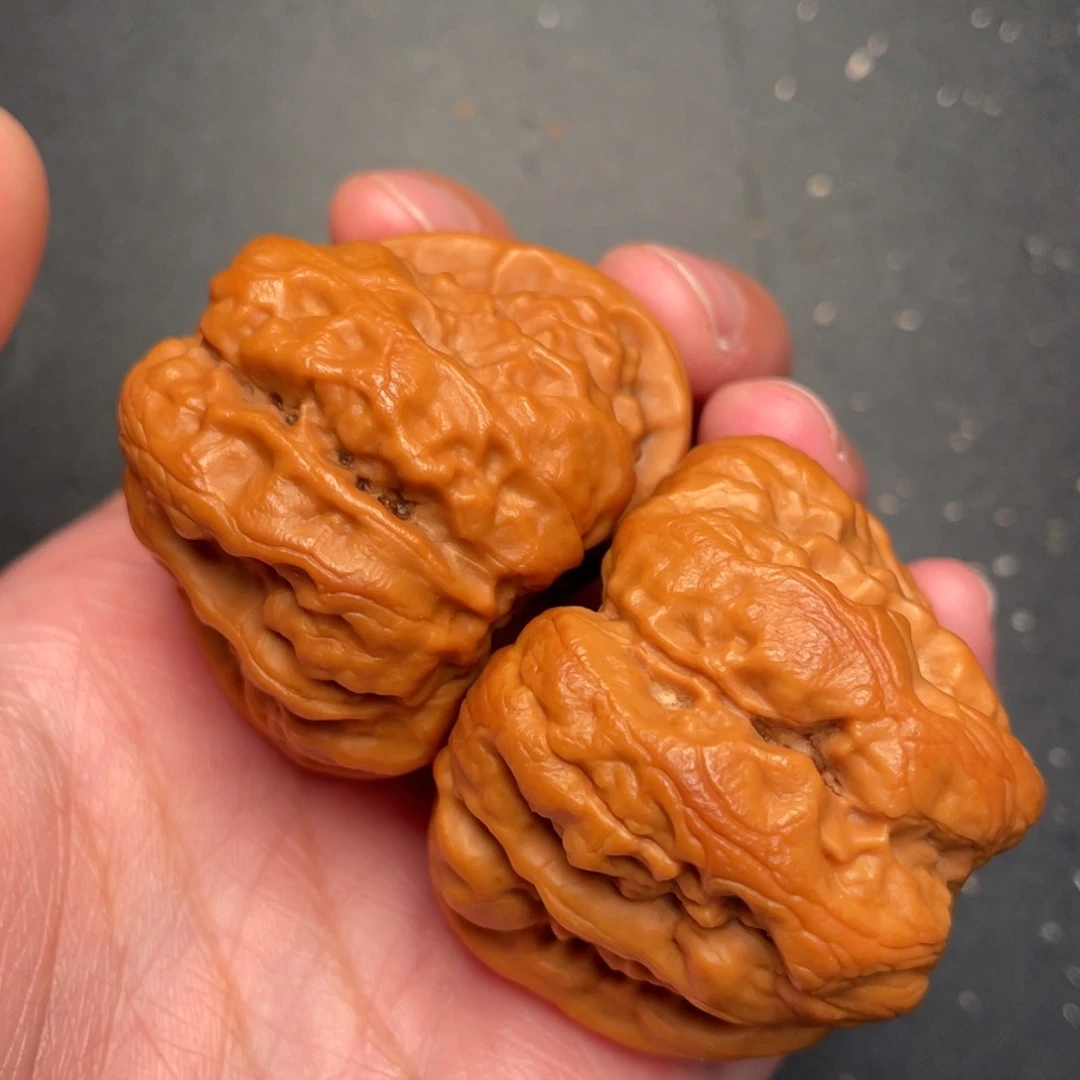 秦岭野生文玩核桃