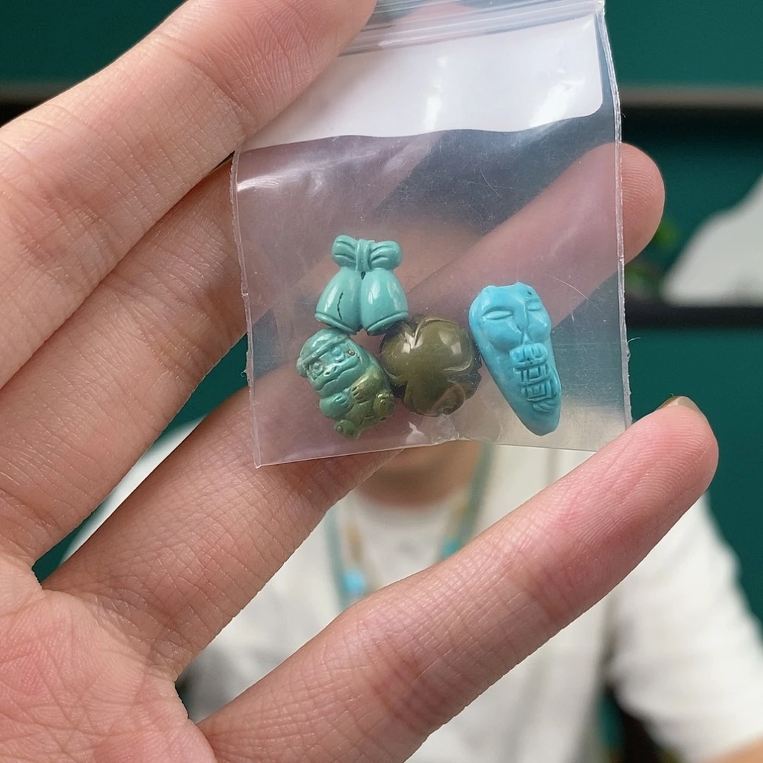 绿松石未镶嵌珠宝奇石