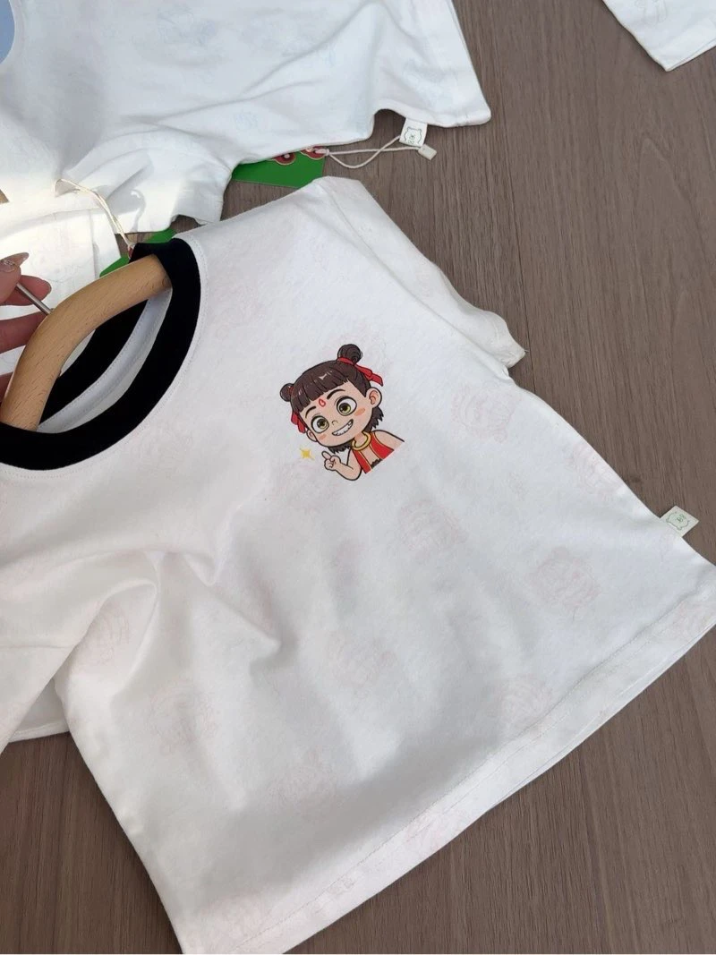 2025新款现货哪咤敖丙卡通短袖T恤儿童洋气可爱上衣光感变色