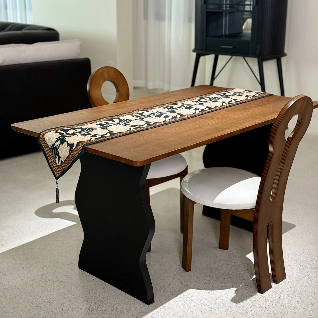 植入家【涟漪餐桌·羊羊力荐】中古风全实木餐桌法式复古家用桌